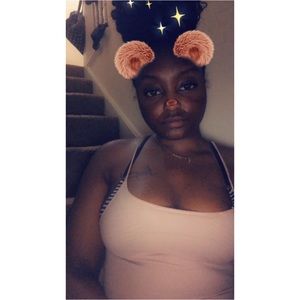 Meet your Posher, Alexia